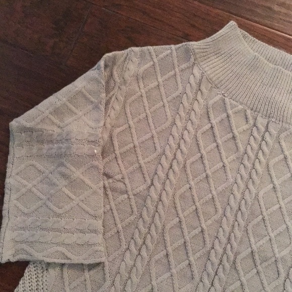 Medium LLove Cable Knit Sweater - Picture 4 of 5